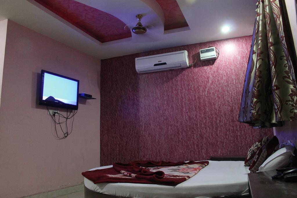 Hotel Hridey Inn New Delhi Eksteriør billede
