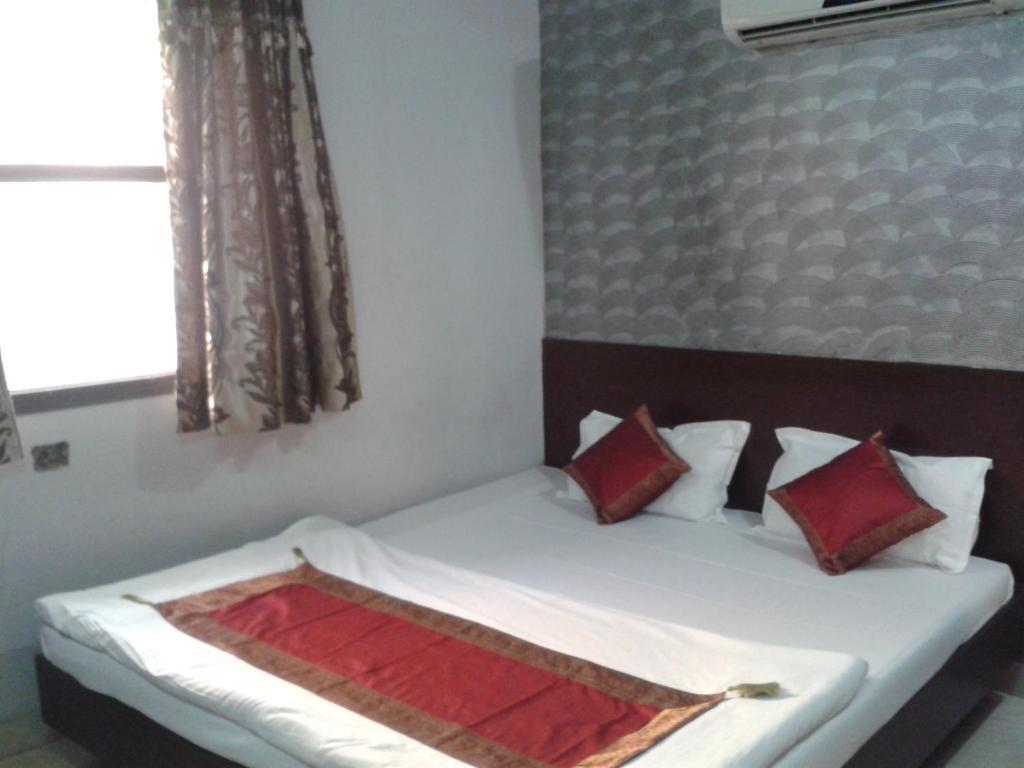 Hotel Hridey Inn New Delhi Værelse billede